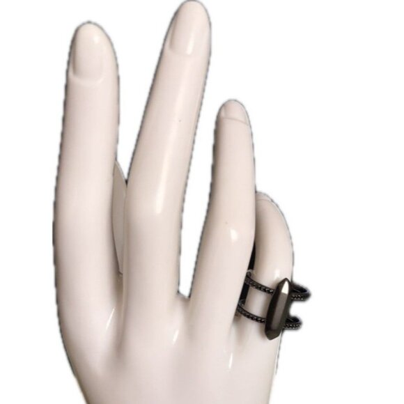 Kendra Scott Gunmetal Plated Brass Crystal Accent Oval & Open Design Abra Ring - Picture 4 of 6